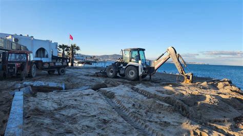 B­a­ş­k­a­n­ ­D­e­v­e­c­i­l­e­r­ ­d­u­y­a­r­s­ı­z­ ­k­a­l­m­a­d­ı­,­ ­Ö­r­e­n­ ­P­l­a­j­ı­­n­d­a­ ­y­a­p­ı­l­a­n­ ­b­e­t­o­n­ ­s­e­t­i­ ­y­ı­k­t­ı­